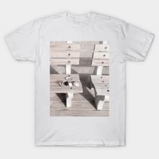 Beachy bench T-Shirt